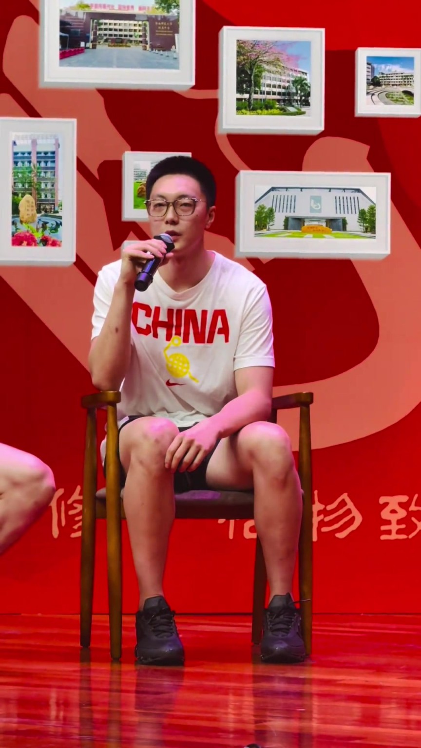 胡明轩谈绝杀失败:战术执行出来了只是没投进 当下比较平静
