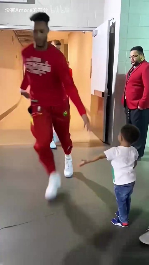 奥尼尔:这种机会我怎么会错过?NBA球员们的暖心时刻!