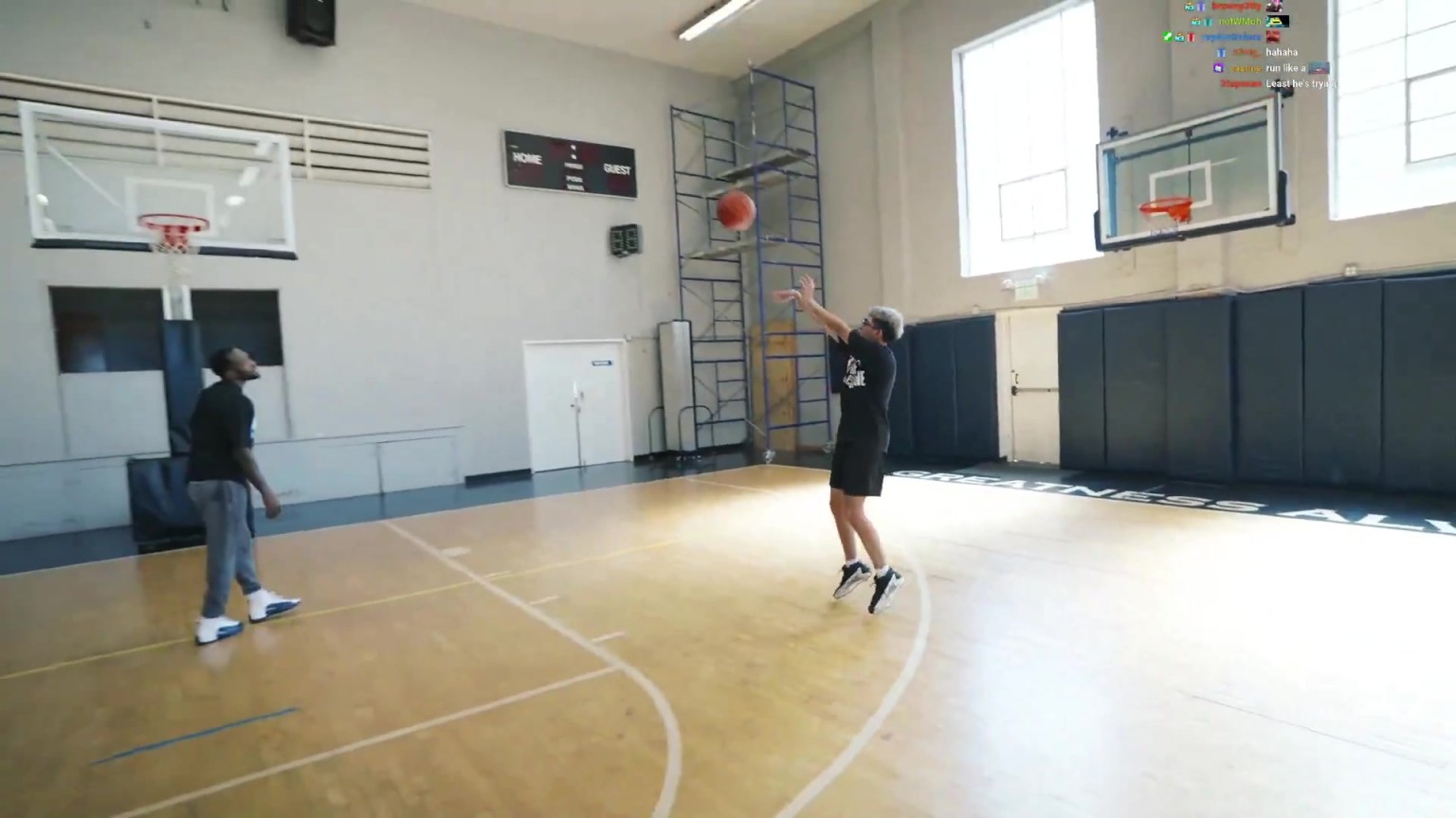 贝弗利:库里的投篮水平没人能接近,你随便去问任何一名NBA球员